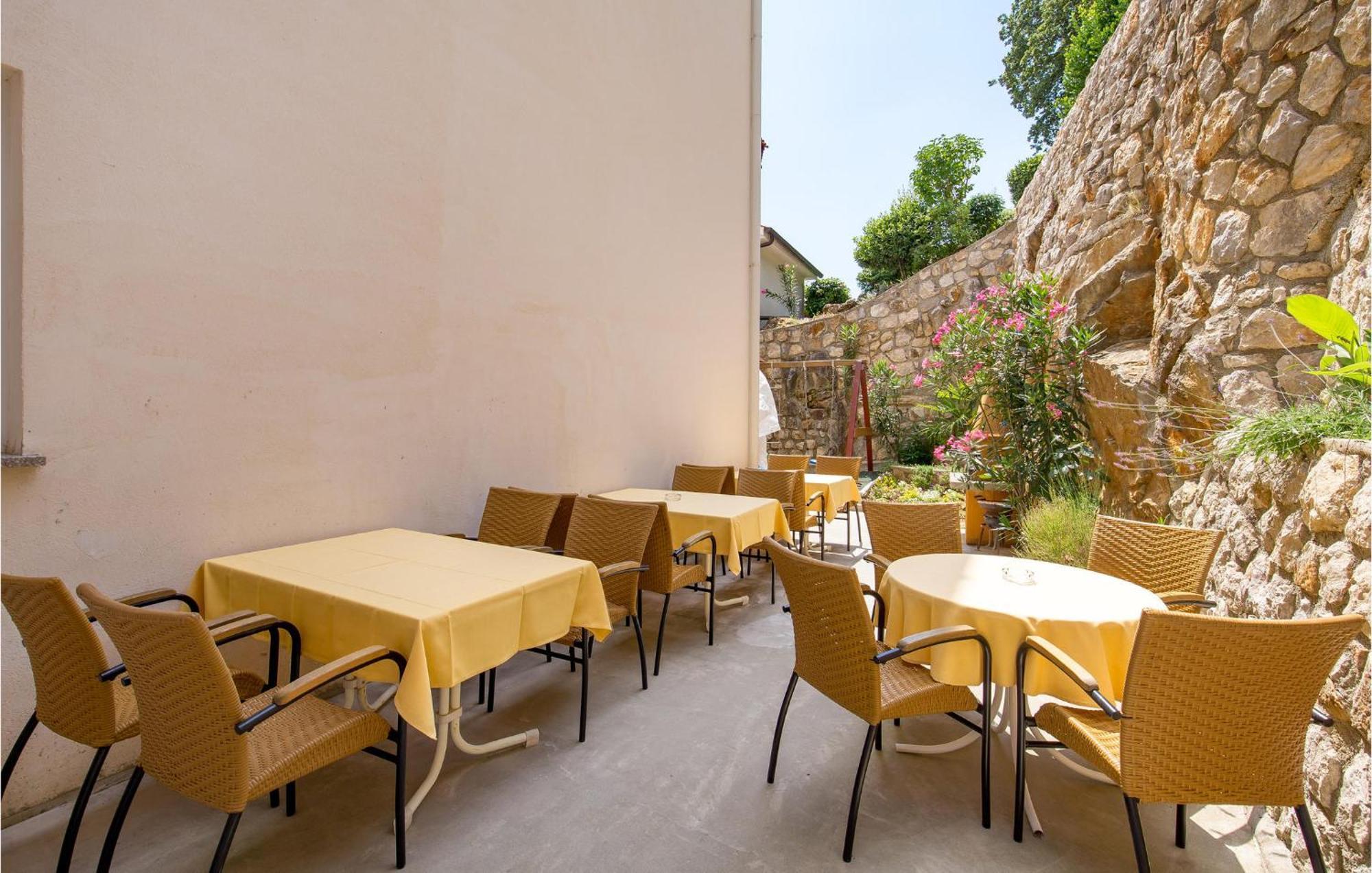 Stunning Apartment In Mošćenička Draga エクステリア 写真