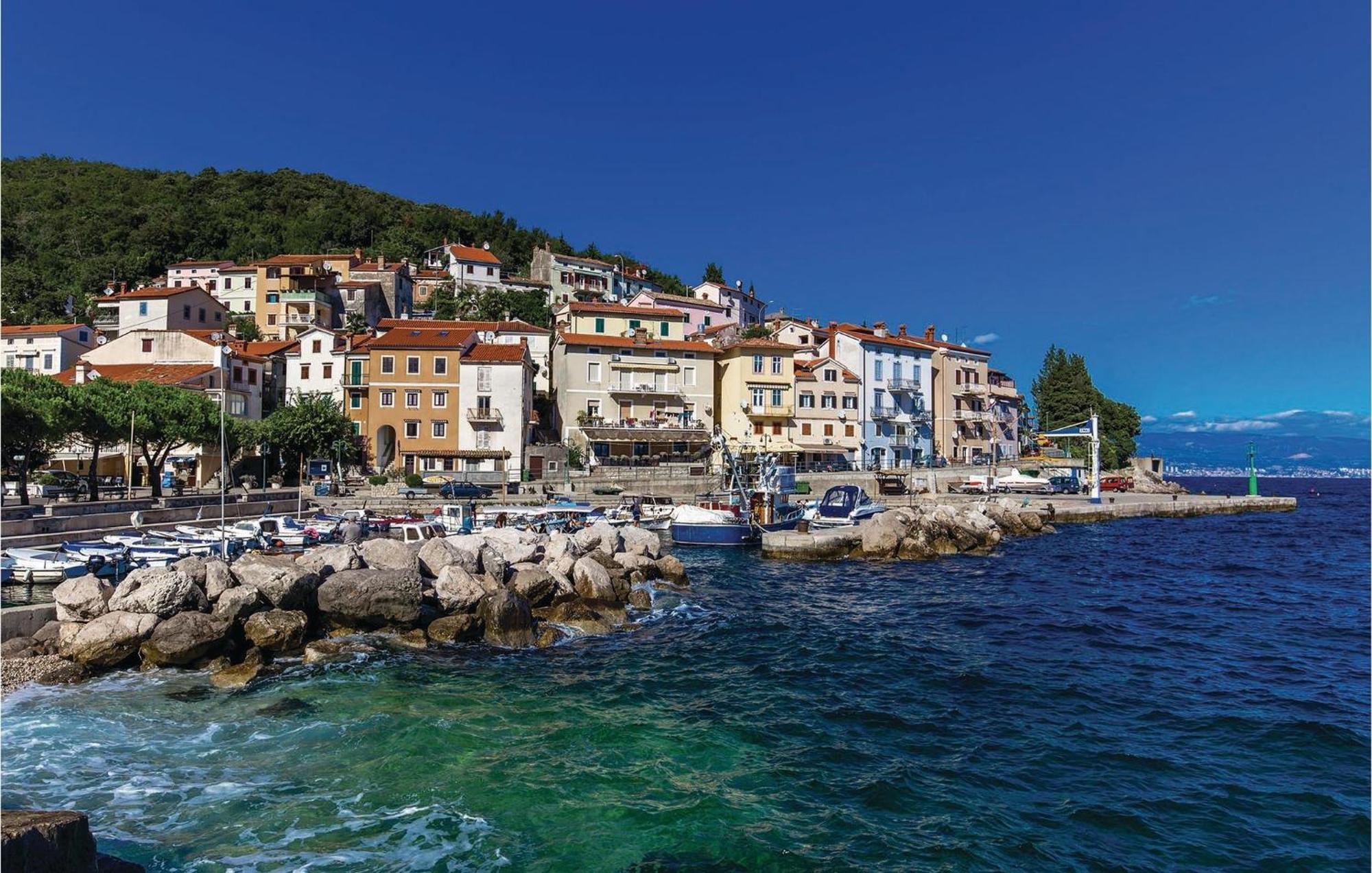Stunning Apartment In Mošćenička Draga エクステリア 写真
