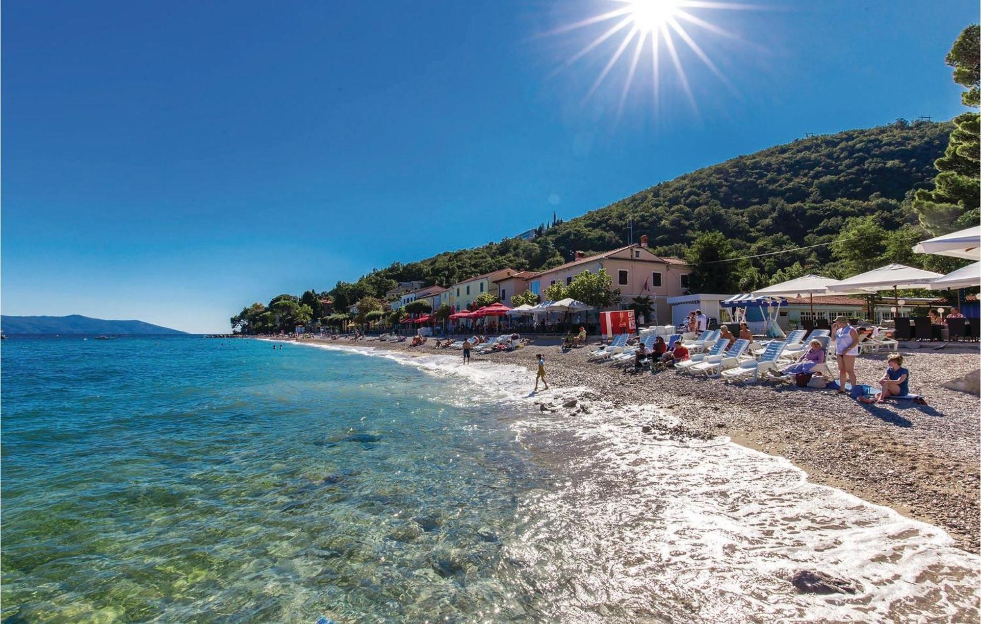 Stunning Apartment In Mošćenička Draga エクステリア 写真